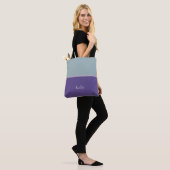 Niedlich Modern Monogram Name Blau Lila Elegant Tasche (Am Model)