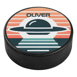 Niedlich Modernes Minimalistisches UFO-Design bei  Eishockey Puck