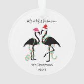 Niedlich Mr. & Mrs. | Flamingo | 1. Weihnachtsbaum Ornament (Rückseite)