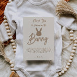 Niedlich neutrale Babydusche Boho Dankeskarte<br><div class="desc">Minimalistische moderne Gender Neutral Bunny Baby Dusche danke Karte. Die warme Farbgestaltung von Braun,  Beige und Tan Set die Bühne für eine Boho Chic und Elegant Affäre. Von stilvoller Typografie bis zum bezaubernden niedlichen Rabbit Thema. Vergessen Sie nicht,  die ganze Sammlung zu entdecken.</div>