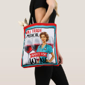 Niedlich Nostalgische Krankenschwester Pinup wird  Tasche (Von Nahem)
