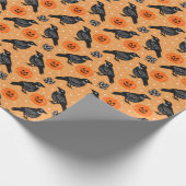 Niedlich Orange Halloween Crow Pumpkin Pattern Geschenkpapier (Ecke)