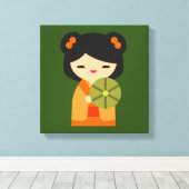Niedlich orange Kokeshi Japanische Puppen Leinwanddruck (Insitu (Holzboden))