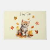 Niedlich Orange Tabby Kitten in Herbstlauben Fußmatte (Vorderseite)
