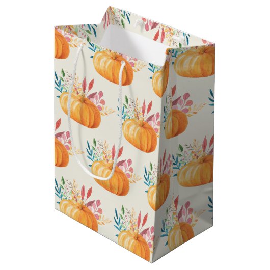 Niedlich Orange Watercolor Pumpkin Pattern Mittlere Geschenktüte (Vorderseite Schrägansicht)