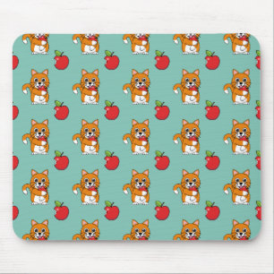 Niedlich Orange White Cat Eating Red Apple Cartoon Mousepad