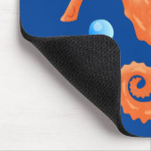 Niedlich orangefarbene Seepferd-Blasen Cartoon-Abb Mousepad (Ecke)