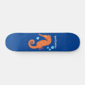 Niedlich orangefarbene Seepferd-Blasen Cartoon-Abb Skateboard (Horizontal)