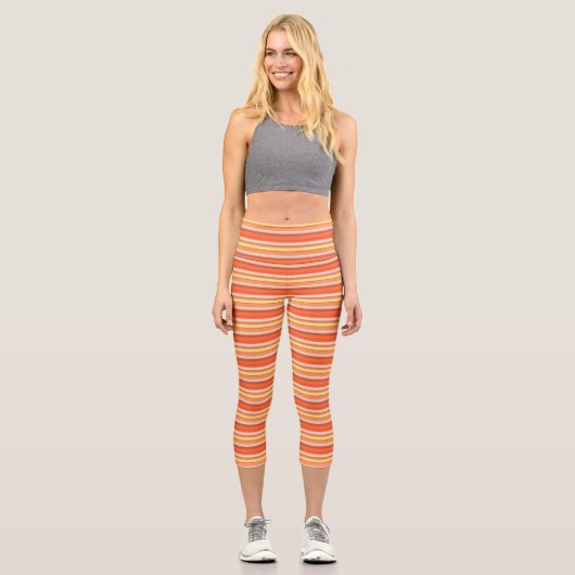 Niedlich orangefarbene Streifen Capri Leggings (Vorderseite)