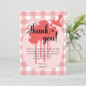 Niedlich Pastel Red Gingham Baby Dusche Dankeskarte (Stehend Vorderseite)