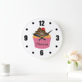 Niedlich Pink Cupcake Personalisierter Name Große Wanduhr (Zuhause)