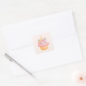 Niedlich Pink Cupcake Unicorn mit Rose Quadratischer Aufkleber (Umschlag)