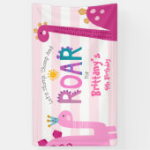 Niedlich Pink Dinosaurier Stomp Chomp Roar Girl Ge Banner (Vertikal)