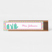 Niedlich Pink Green Zickzack Muster Cactus Teacher Schreibtischnamensplakette (Vorderseite )