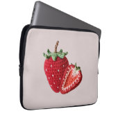 Niedlich Pink Minimal Granny Chic Crochet Strawber Laptopschutzhülle (Vorne Rechts)