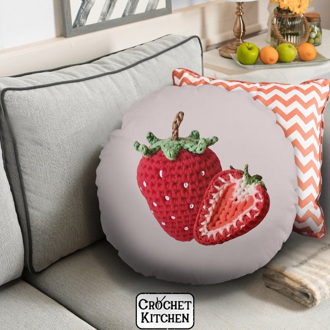 Niedlich Pink Minimal Granny Chic Crochet Strawber Rundes Kissen (Von Creator hochgeladen)
