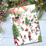 Niedlich Pink Nordic Winter Weihnachten<br><div class="desc">Niedliches Rosa und Grün mit einem nordischen Alpinskilodge-Dorf mit Häusern und einer niedlichen Kirche und vielen Leuten und Kindern,  die Weihnachten in der Natur mit weißem Schnee unter den Weihnachtsbäumen in den Bergen genießen. Original-Kunstwerk von Caroline Bonne Müller</div>