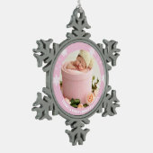 Niedlich-pinkfarbene Babys Schneeflocken Zinn-Ornament (Links)