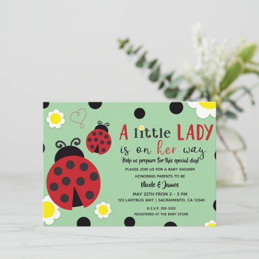Niedlich Red Ladybug Green Blume Girls Baby Showro Einladung (Stehend Vorderseite)