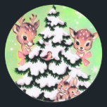 Niedlich Retro Christmas Deer und Bunnies Runder Aufkleber<br><div class="desc">Niedlicher Vintager Retro-Weihnachtshirsch mit Bunnies Classic Round Sticker.</div>