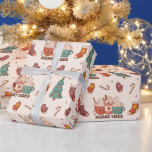 Niedlich Retro Merry Vibes Christmas Kawaii Muster Geschenkpapier<br><div class="desc">Mit diesem Retro Merry Vibes Weihnachtsmuster Wrapping Paper können Sie den fröhlichen Geist der Saison genießen. Mit bezaubernden heißen Kakao-Tasse, lächelnden Weihnachtsfeiern, spielerischen Fingern und charmanten Weihnachtsbäumen strahlt dieses Design Wärme und Fröhlichkeit aus. Der weiche beige Hintergrund verleiht der Touch eine nostalgische Note, während der "Merry Vibes"-Text eine besondere Freude...</div>
