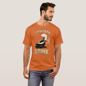Niedlich Retro Skunk - Faschisten stink T-Shirt (Vorne ganz)