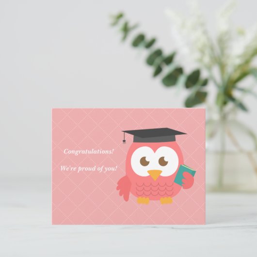 Niedlich rosa Eule für den Abschluss Ankündigungspostkarte (Stehend Vorderseite)