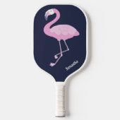 Niedlich rosa Flamingo auf dunkelblau mit Name Pickleball Schläger (Vorderseite)