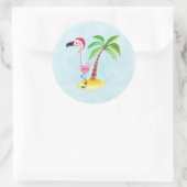 Niedlich rosa Flamingo in einer Weihnachtsmannmütz Runder Aufkleber (Tasche)
