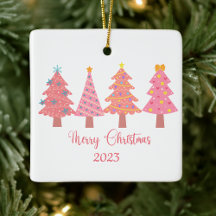 Niedlich rosa, froher Weihnachtsbaum