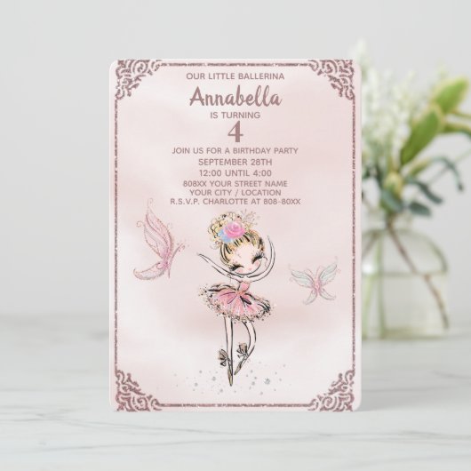 Niedlich rosa Glitzer Ballerina und Schmetterlinge Einladung (Stehend Vorderseite)
