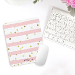 Niedlich rosa Streifen Gold Polka Punkte mit Namen Mousepad<br><div class="desc">Ein niedliches mäusepad-Design in rosa und weiße Streifen mit Goldpolka-Punkte verstreut,  dieses Design hat eine Textvorlage,  um mit Ihrem Namen oder anderen gewünschten Text personalisieren. Ideal für die Rückkehr zur Schule,  zum Zuhause oder im Büro.</div>