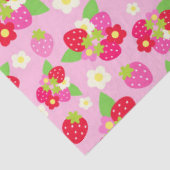 Niedlich Rot & Rosa Erdbeeren & Blume auf Rosa Seidenpapier (Ausschnitt)