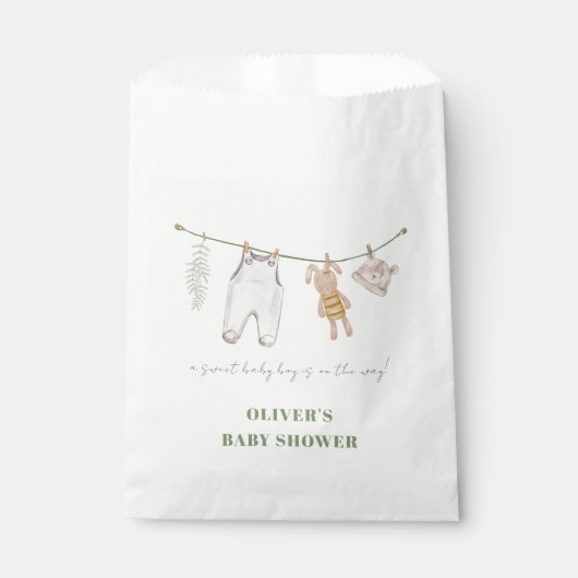 Niedlich Sage Green Boho Boy Kleidung Kinderdusche Geschenktütchen (Vorderseite)