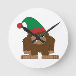 Niedlich Sasquatch Weihnachtself Runde Wanduhr