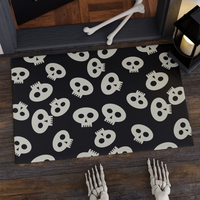 Niedlich Schwarz-Weiß-Halloween-Skulls-Doormat Fußmatte (Cute skulls welcome your visitors on this Halloween doormat)