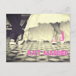 Niedlich Schwarz-weiß nur verheiratet Ankündigungspostkarte