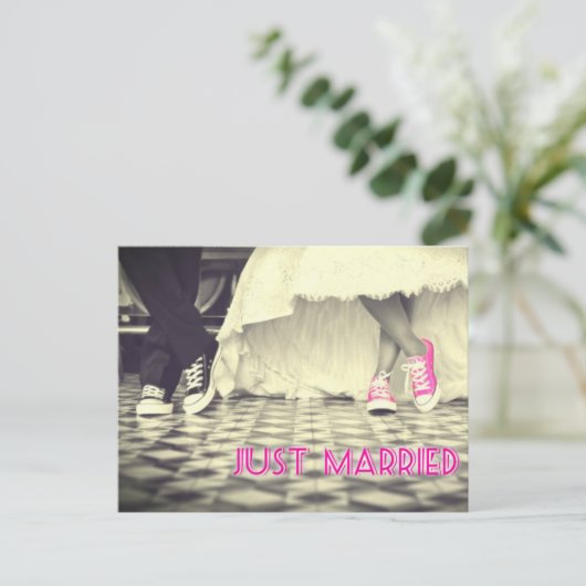 Niedlich Schwarz-weiß nur verheiratet Ankündigungspostkarte (Stehend Vorderseite)