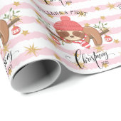 Niedlich Sleepy Sloth Baby's First Christmas Geschenkpapier (Rolleneckpunkt)