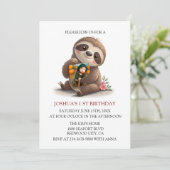 Niedlich Sloth Birthday Einladung (Stehend Vorderseite)