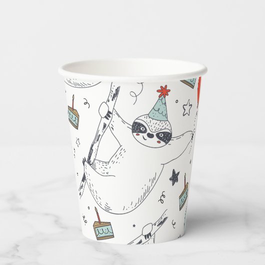 Niedlich Sloth Birthday Pappbecher (Rückseite)