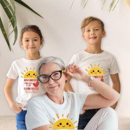 Niedlich spielend Gelbe Liebe Oma Familie T-Shirt