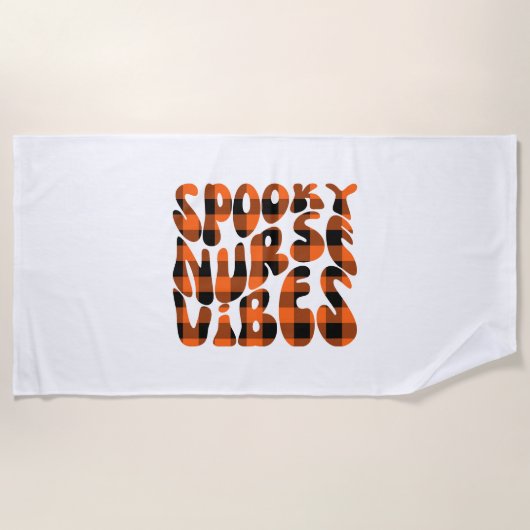 Niedlich Spooky Nurse Halloween Strandtuch (Vorderseite)