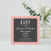 Niedlich Square Pink Damask Muster Kinderdusche Einladung (Stehend Vorderseite)