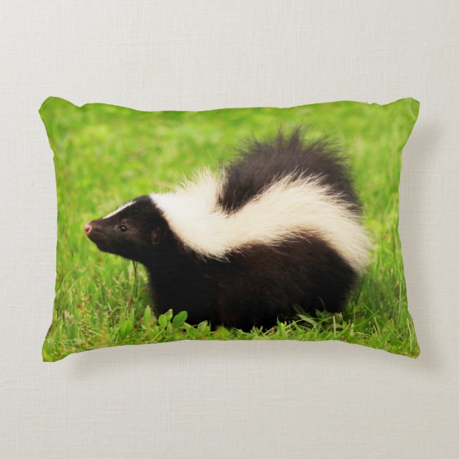 Niedlich Striped Skunk Dekokissen (Vorderseite)