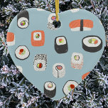 Niedlich Sushi Keramik Ornament<br><div class="desc">Zeigen Sie Ihre Liebe von Sushi,  Nigiri und Maki Brötchen mit diesem lustigen alternativen Weihnachtsschmuck. Probieren Sie die anderen Formen aus,  um zu sehen,  was Sie bevorzugen,  oder bestellen Sie eine Auswahl für eine zusammenhängende Dekoration!</div>