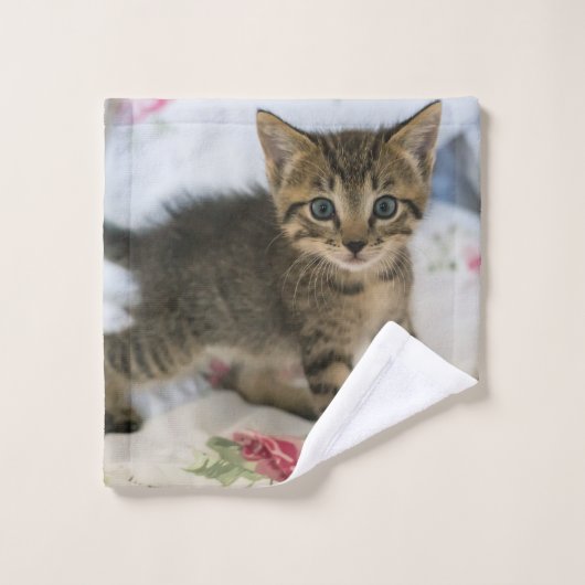 Niedlich Tabby Kitten sieht überraschend aus Badhandtuch Set (Waschlappen)