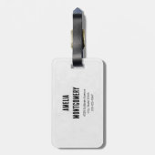 Niedlich Tabby Kitten sieht überraschend aus Gepäckanhänger (Rückseite vertikal)