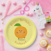 Niedlich tanzende Orangenzitrusfrüchte Pappteller (Party)