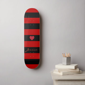 Niedlich Trendy Red Black Stripes Personalisiertes Skateboard